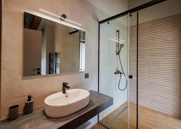 Local * Банско