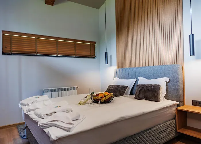 Local * Банско