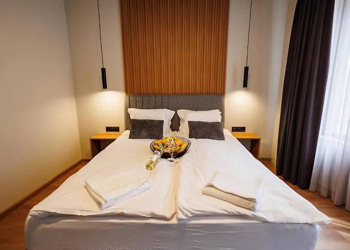 Луксозна вила Local