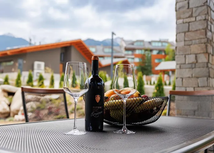 Луксозна вила Local *