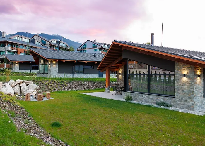 Луксозна вила Local *